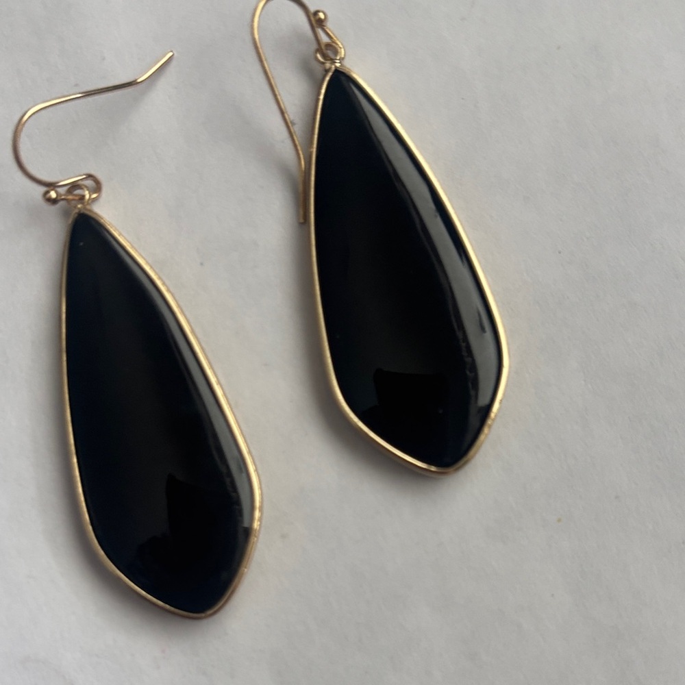 Gorgeous black stone dangle earrings French wire design